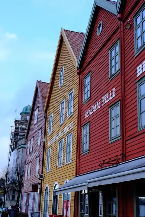 Kevadine foto Bergenist, trükituna fotopaberile